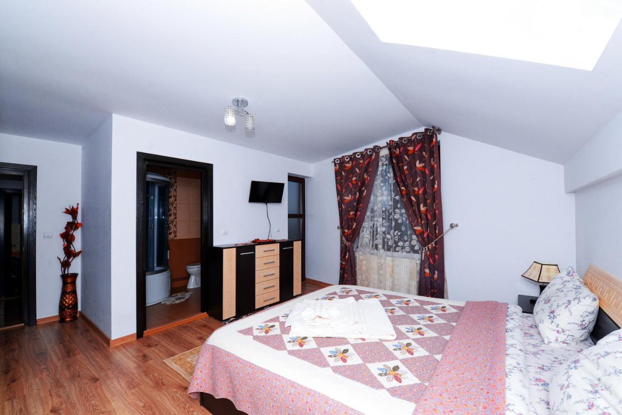 Hotel Casa Teo&Andreea à Vatra Dornei Extérieur photo